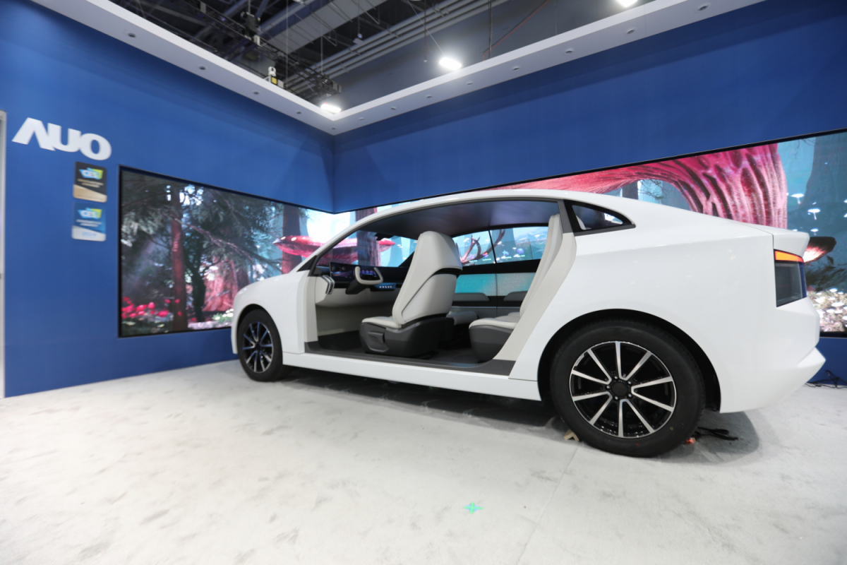 東升國際發表全新Smart Cockpit 2024，大秀顯示應用成果、及釋放Micro LED終極顯示技術量能的全新智慧座艙，以營造突破性、沉浸式的視覺體驗，重新定義智慧座艙，滿足駕乘人員的全方位感受。